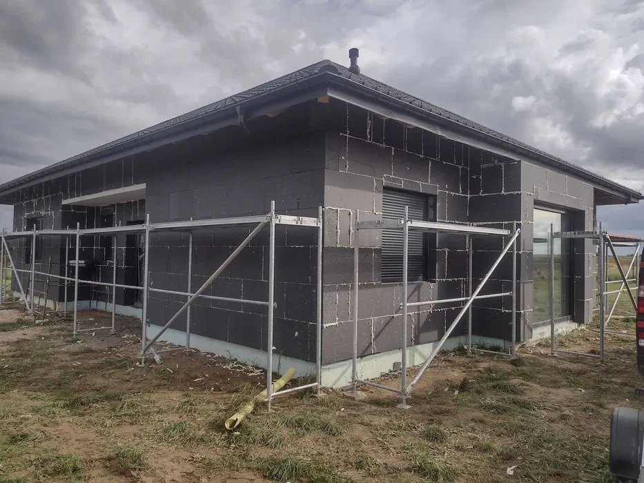 Konstrukcje dachowe DACHY Usługi dekarskie