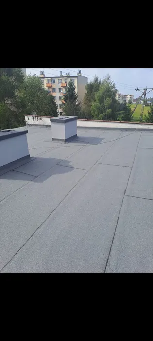 Krycie dachów papą termozgrzewalną