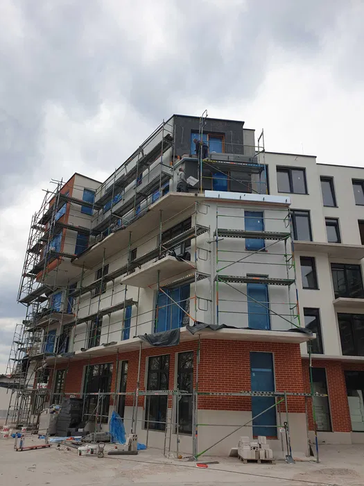 Wynajem rusztowanie aluminiowe jezdne Nowy Sącz – lekkie, stabilne