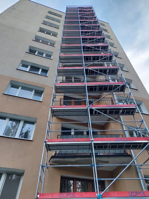 rusztowania wynajem montaż