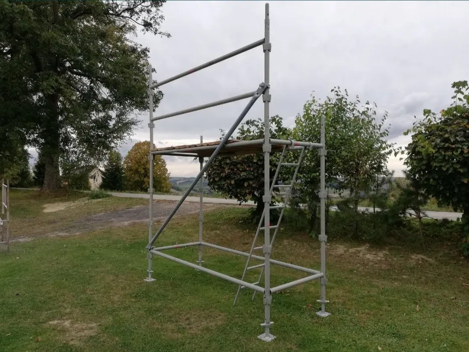 Rusztowanie choinkowe klinowe elewacyjne wynajem 35zł/100 m2/doba