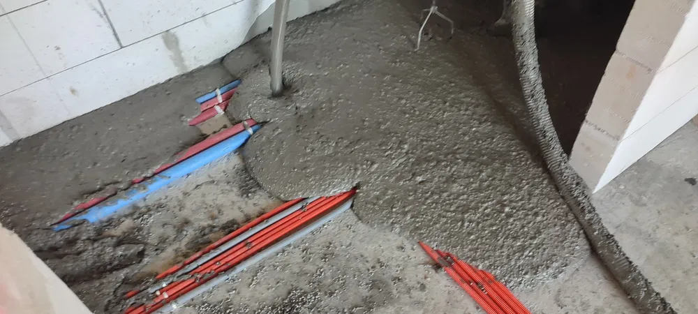 Płynnym styropian nie Styrobeton zastępstwo styropianu pod podłogówke