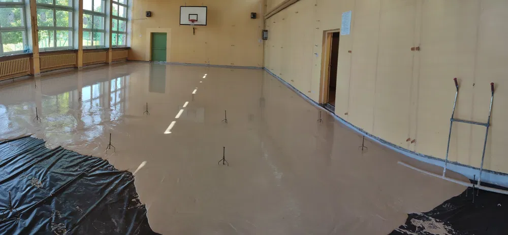 Płynnym styropian nie Styrobeton zastępstwo styropianu pod podłogówke