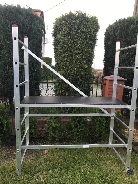 Rusztowanie , podest roboczy wynajmę