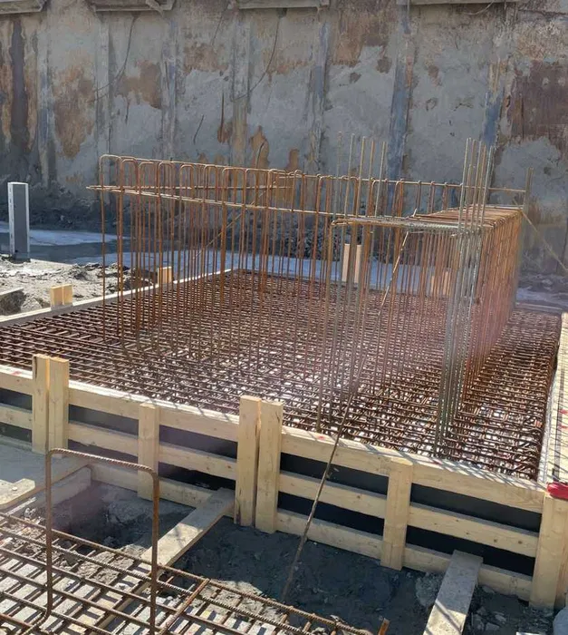 Prace żelbetowe (fundamenty, ściany oporowe, stropy)