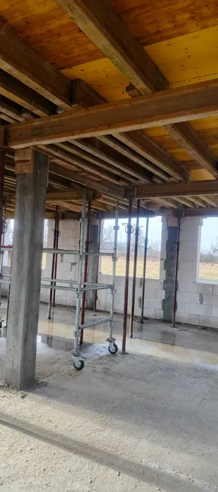 Wynajem wypożyczalnia szalunków stropowych, szalunki stropowe, stemple