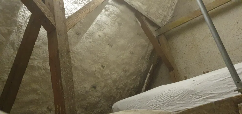 Wynajem rusztowania.Piana PUR Ocieplanie dachow,stropów Izolacja