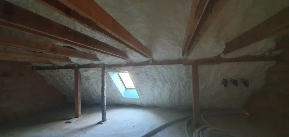 Wynajem rusztowania.Piana PUR Ocieplanie dachow,stropów Izolacja