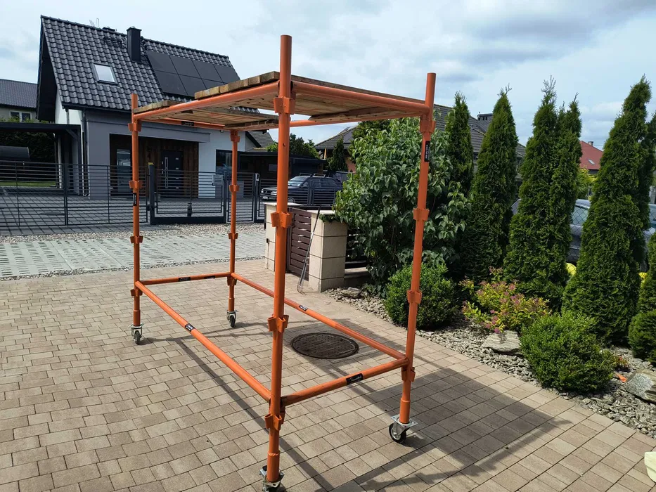 Wynajem rusztowań choinkowych/rusztowanie/rusztowania/kółka