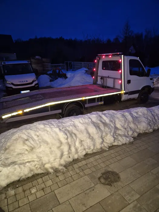 Solidne drogi wjazdowe i place – profesjonalna niwelacja terenu