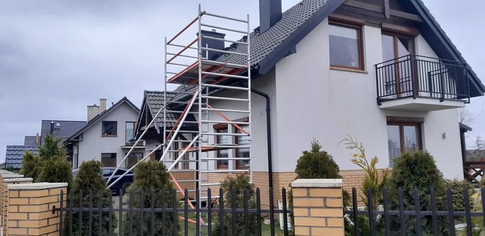 Wynajem rusztowań aluminiowych jezdnych