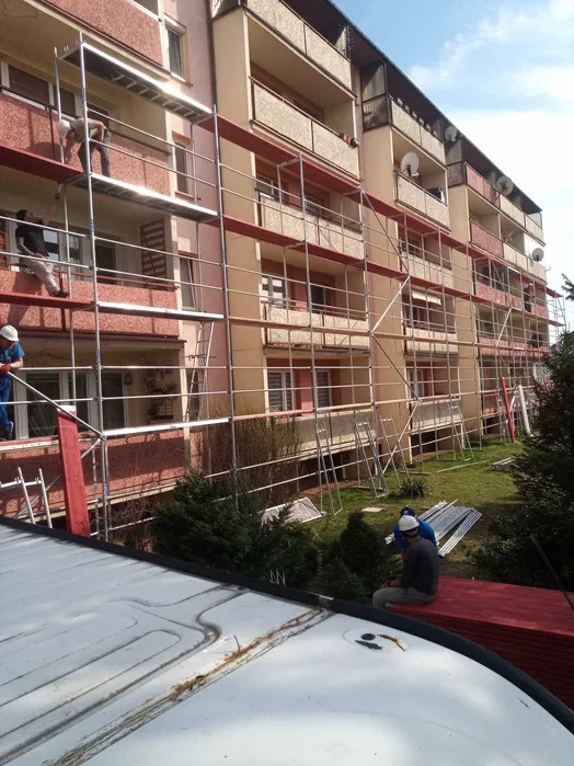 Wynajem rusztowań elewacyjnych, montaż od 7 zł m2, transport