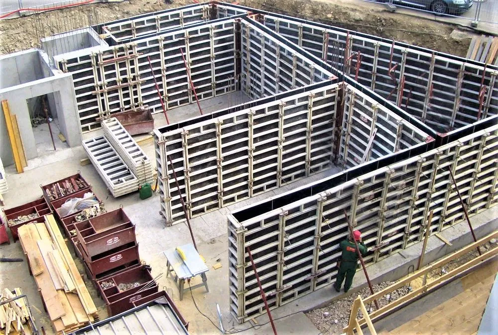 Szalunki Wynajem szalunków stropowych - ściennych Dźwigary Podpory