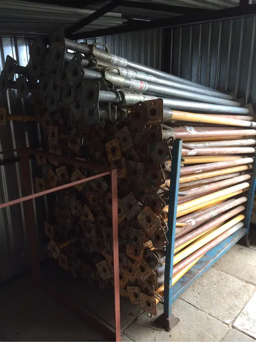 Stemple budowlane szalunek stropowy podpory metalowe wynajem