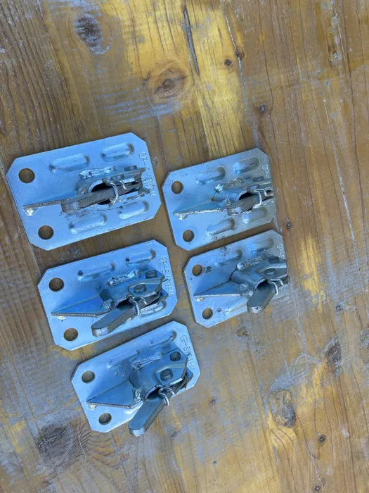 Stemple budowlane szalunek stropowy podpory metalowe wynajem