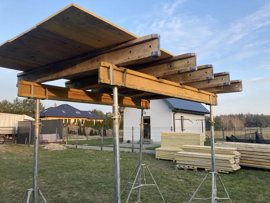 Stemple budowlane szalunek stropowy podpory metalowe wynajem