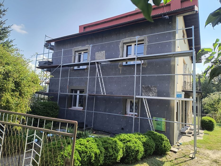 Ocieplenie poddasza, Piana PUR, izolacja natryskowa, Ocieplenie pianką