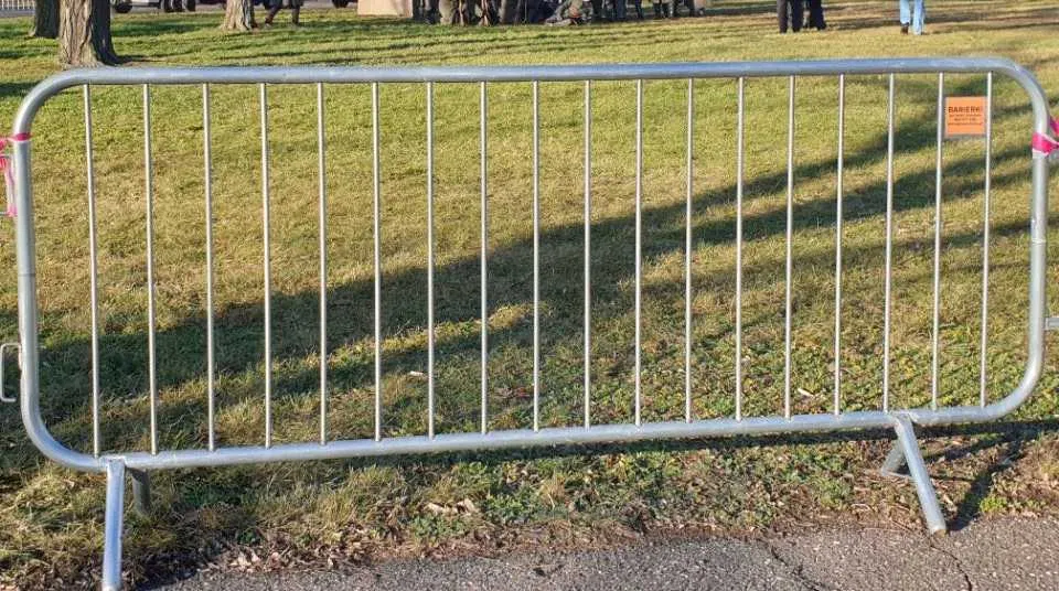 WYNAJEM - Barierka lekka 2,5m - imprezowa/budowlana/tymczasowa