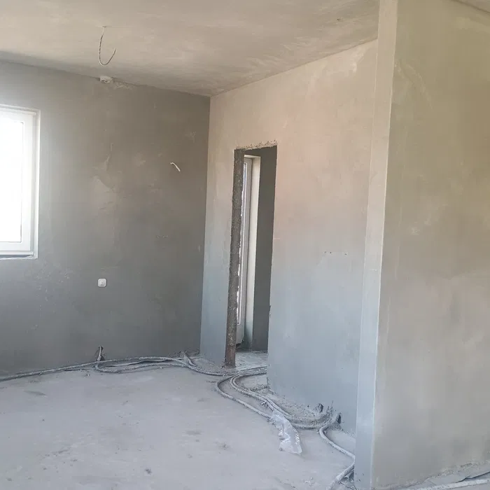 Tynki maszynowe cementowe i gipsowe
