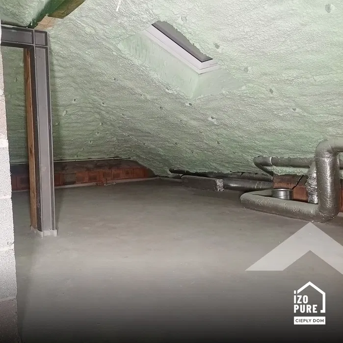 Ocieplenia pianką PUR, pianą PUR, termoizolacje natryskowe poddasza