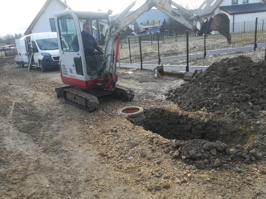 Wynajem wypożyczalnia rusztowania rusztowań rusztowanie elewacyjne