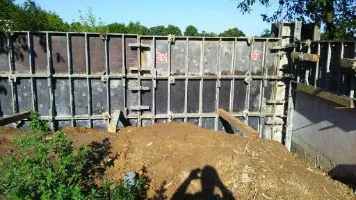 wynajem-deskowania, podpory stropowe, szalunki fundamentowe