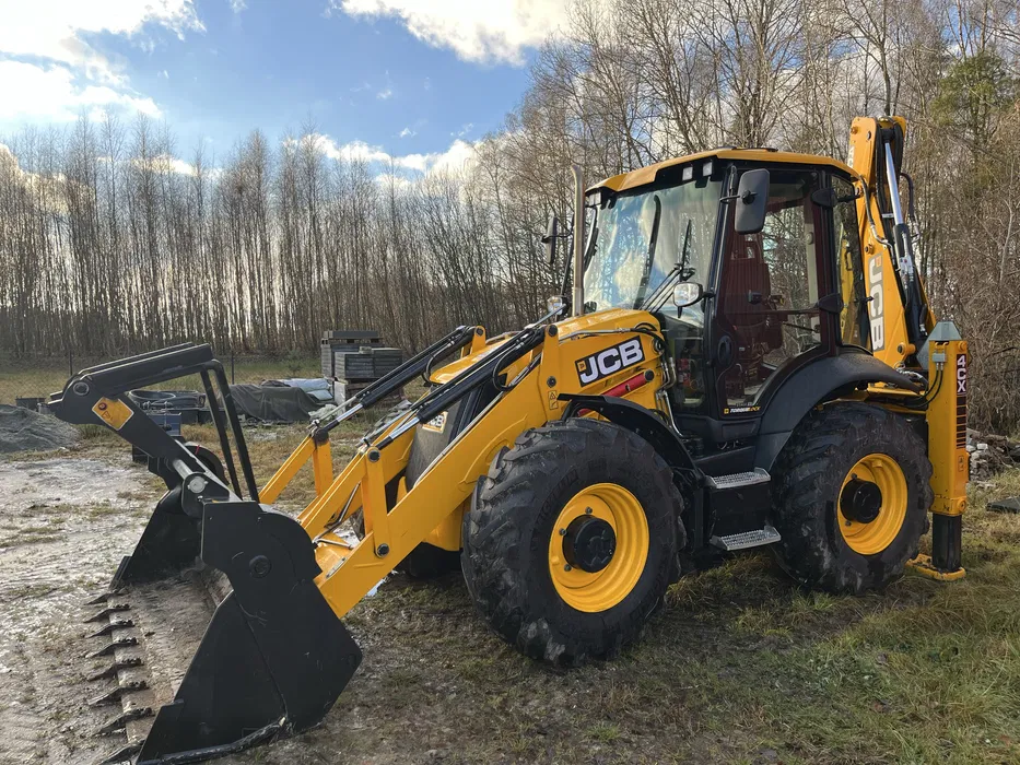 Usługi koparko-ładowarką JCB 4CX – szybkie terminy