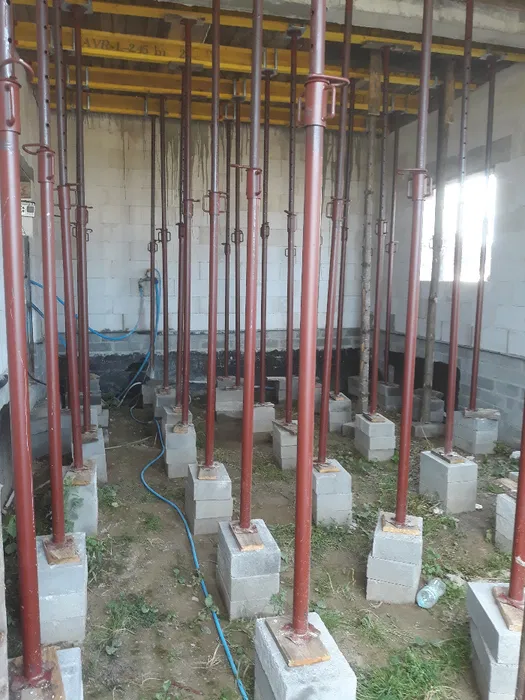 Stemple budowlane wynajem 50groszy sztuka za dobę