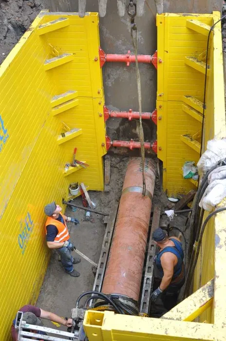 Szalunki do wykopów - SZALUNEK TYPU STUDNIA 3x3x2,3m Wynajem