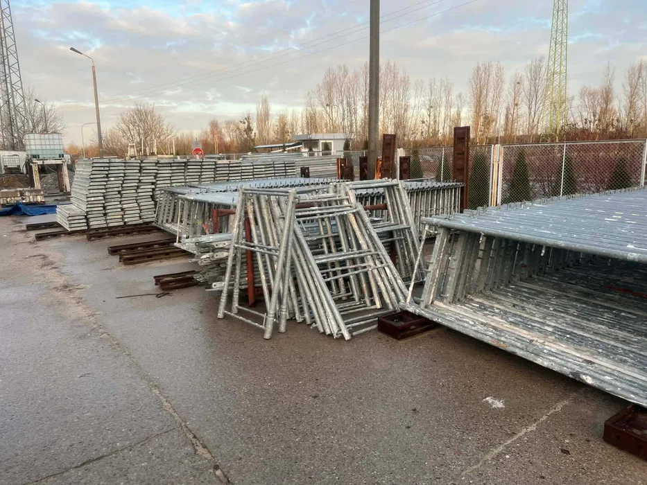 Wynajmę Rusztowanie / Stemple budowalane / Dźwigary