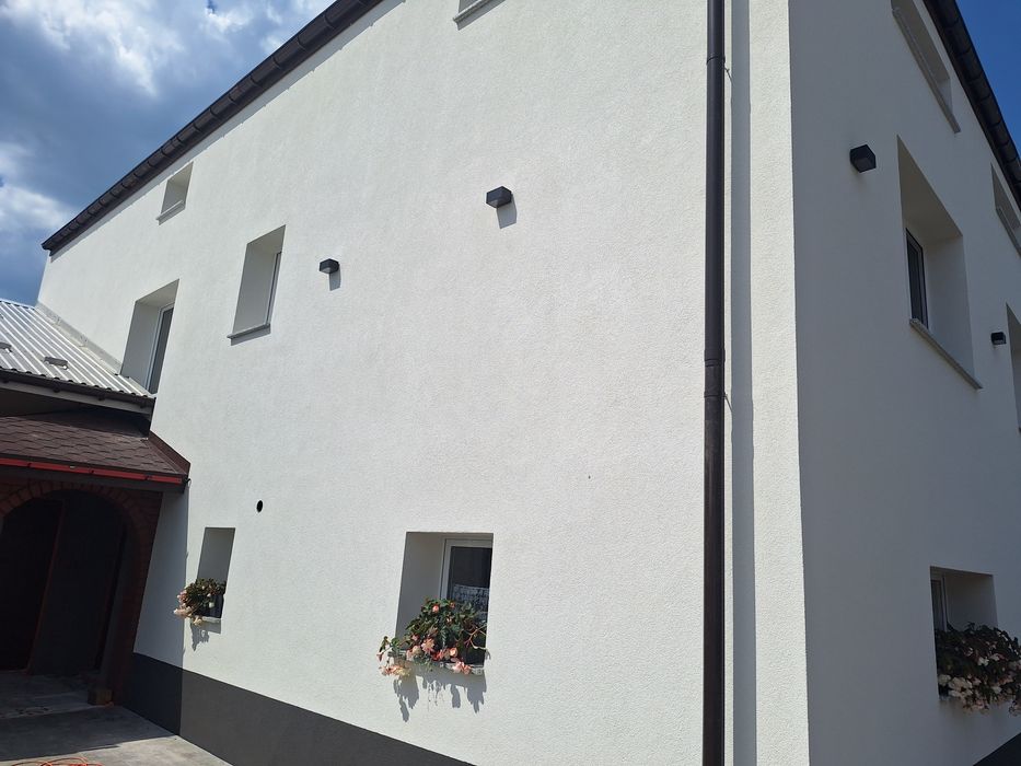 Ocieplenie poddasza, Piana PUR, izolacja natryskowa, Ocieplenie pianką