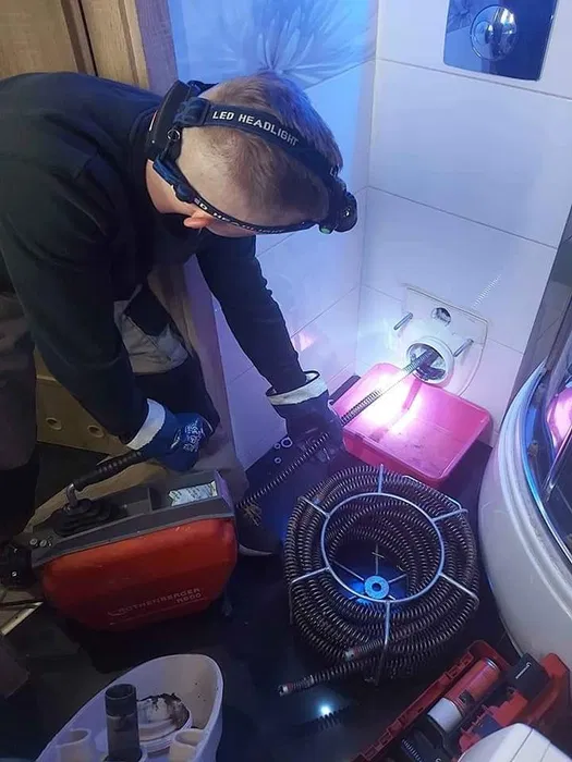 Hydraulik Udrażnianie rur /Wuko/ przegląd kamerą TV kanalizacij