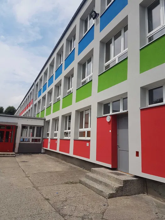 Elewacje, ocieplenia, docieplenia budynków "CZYSTE POWIETRZE"
