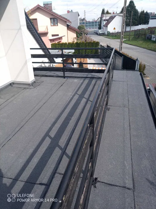 Hydroizolacje dachów płaskich – papa | remonty, naprawy | VAT