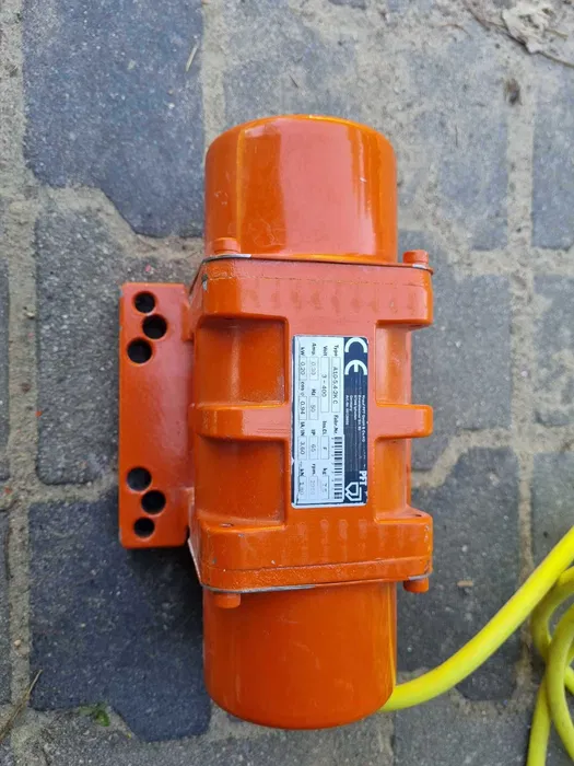 Wynajem i sprzedaż rusztowań elewacyjnych i modułowych.