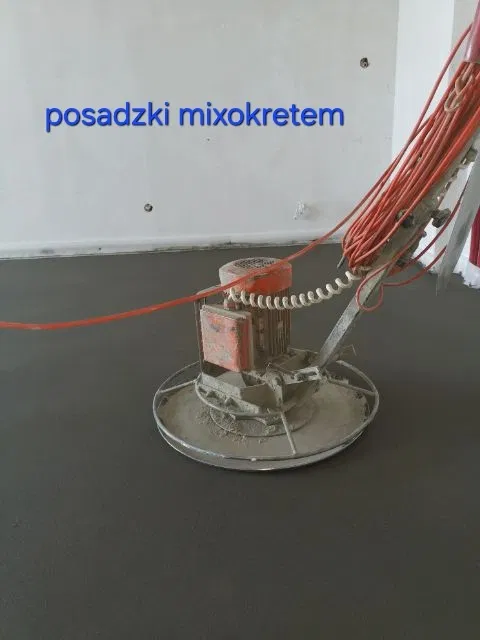 Styrobeton posadzki mixokretem ocieplenia piana pur