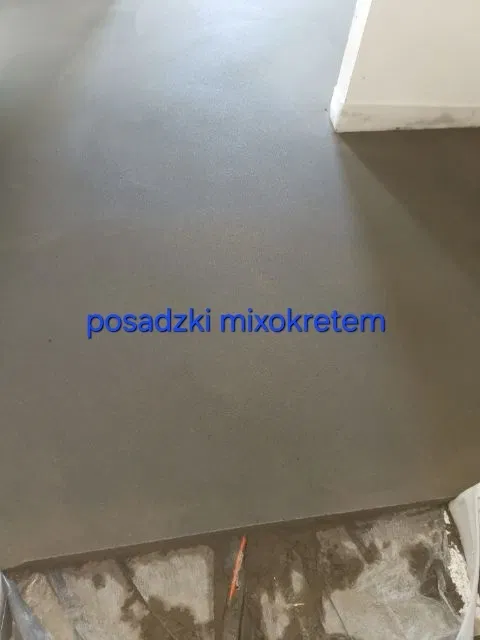Styrobeton posadzki mixokretem ocieplenia piana pur