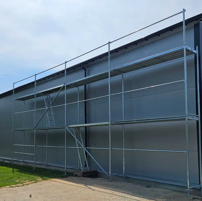 rusztowanie elewacyjne ścienne PLETTAC WYNAJEM wypożyczenie 80m2 FV