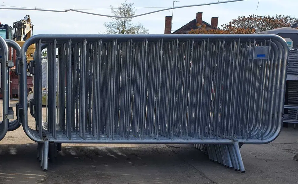 Barierka lekka 2,5m - imprezowa/budowlana/tymczasowa - wynajem