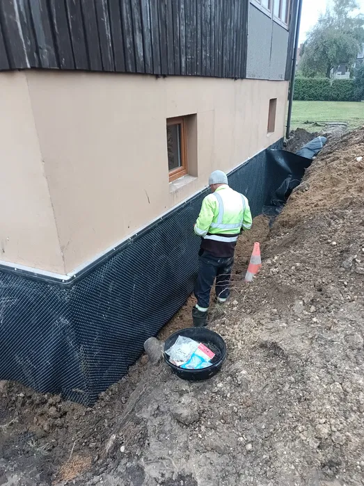 IZOLACJE hydroizolacje ocieplenia fundamentów drenaż