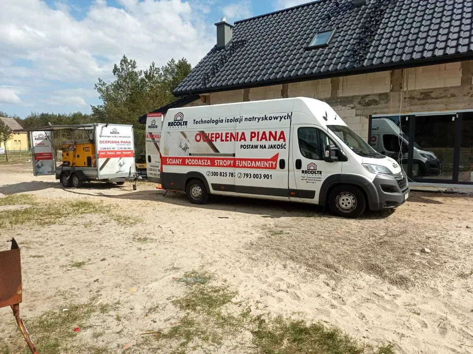 Ocieplenie Poddasza - Izolacje Natryskowe - Piana PUR - Hydroizolacja