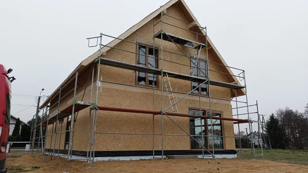 Wynajem (transport montaż-demontaż) rusztowań elewacyjnych