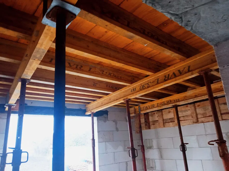 Wynajem wypożyczalnia szalunków stropowych, szalunki stropowe