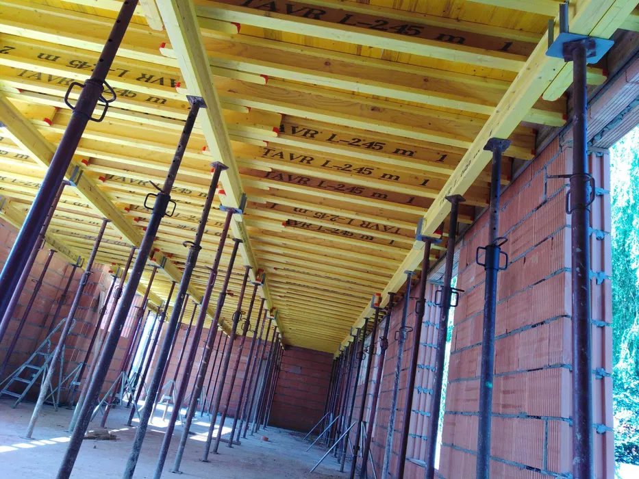 Wynajem wypożyczalnia szalunków stropowych, szalunki stropowe