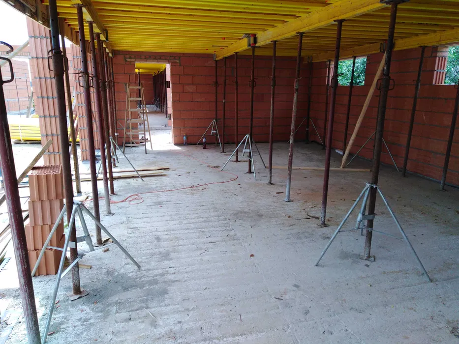 Wynajem wypożyczalnia szalunków stropowych, szalunki stropowe