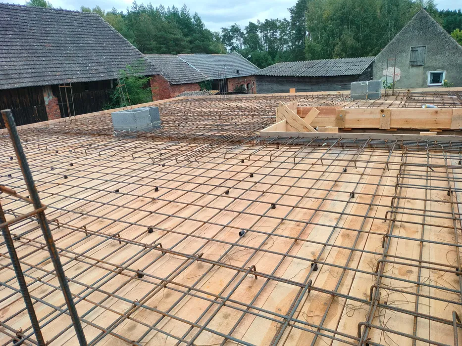 Kompleksowa Budowa domów jednorodzinnych. Dekarstwo ciesielstwo .