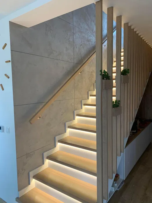 Beton architektoniczny tynki dekoracyjne elewacja rdza mikrocement