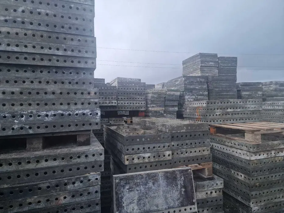 wynajem szalunków stropowych i ściennych / najtaniej