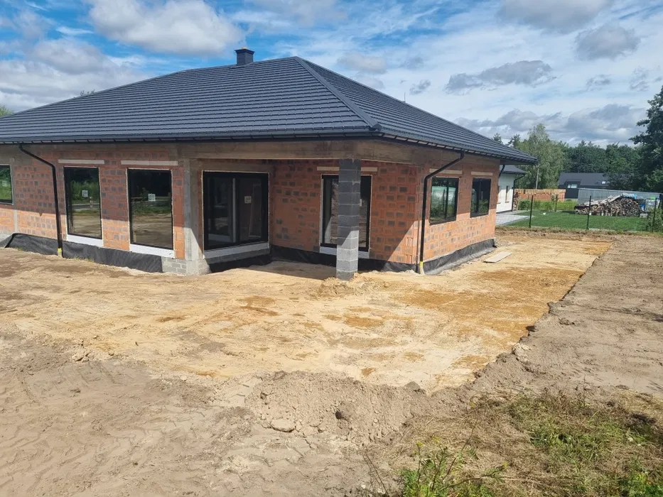 Budowa domów, usługi budowlane