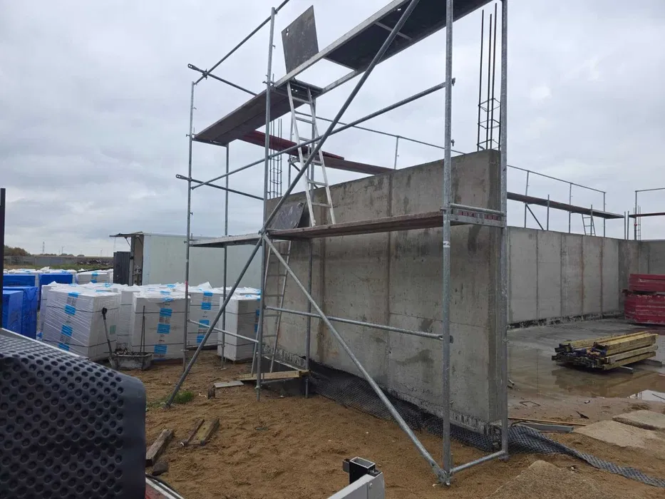 Wynajem rusztowania rusztowanie elewacyjne fasadowe Plettac wypożycz